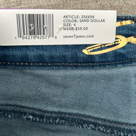 Seven7 Fray Hem Stretch Comfort Weekend Shorts Size 6. NWT. - Picture 6 of 13